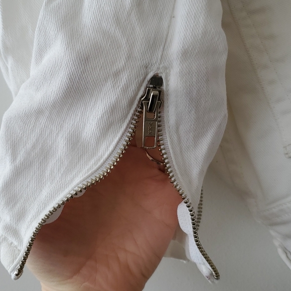 Jeans - Picture 2 of 3